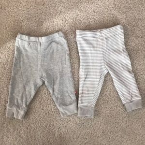 Set of 2 skip hop grey 6 months pants